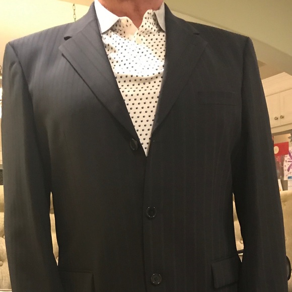 Suits - Picture 2 of 2